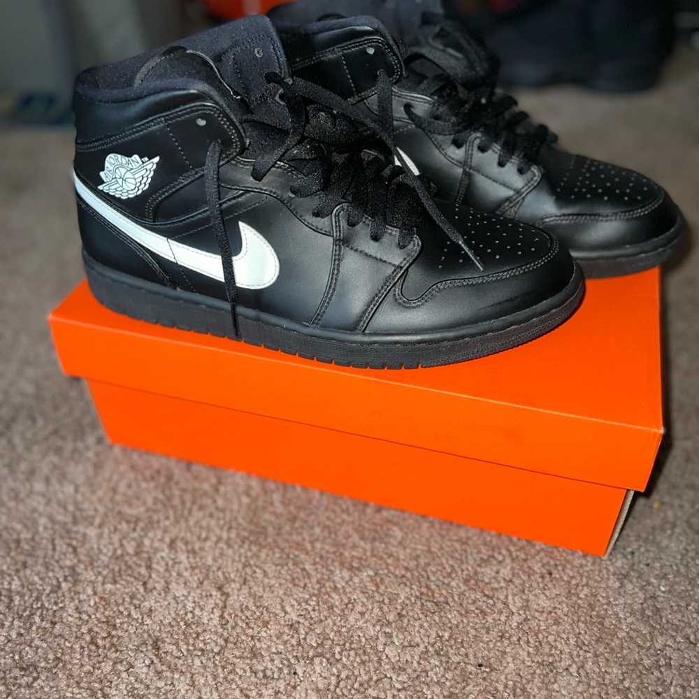 Air Jordan 1 Mid Speckle 2018